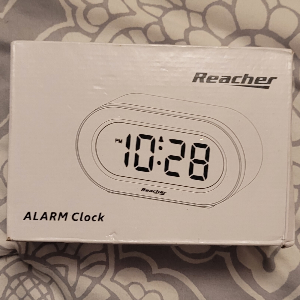 Brand new reacher desk clock